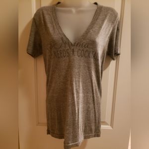 Mama Needs a Cocktail Vintage V-neck tee Sz M